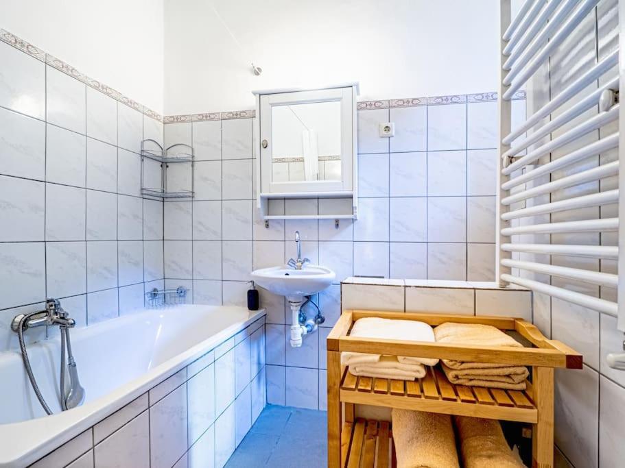 Sunshine Apartment - With Garage Budapest Bagian luar foto