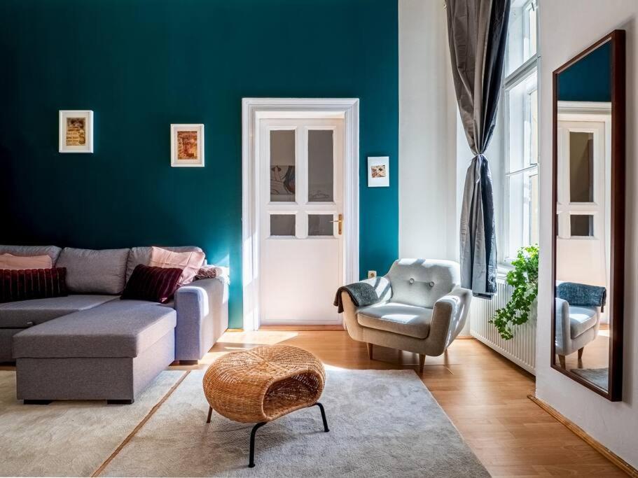 Sunshine Apartment - With Garage Budapest Bagian luar foto