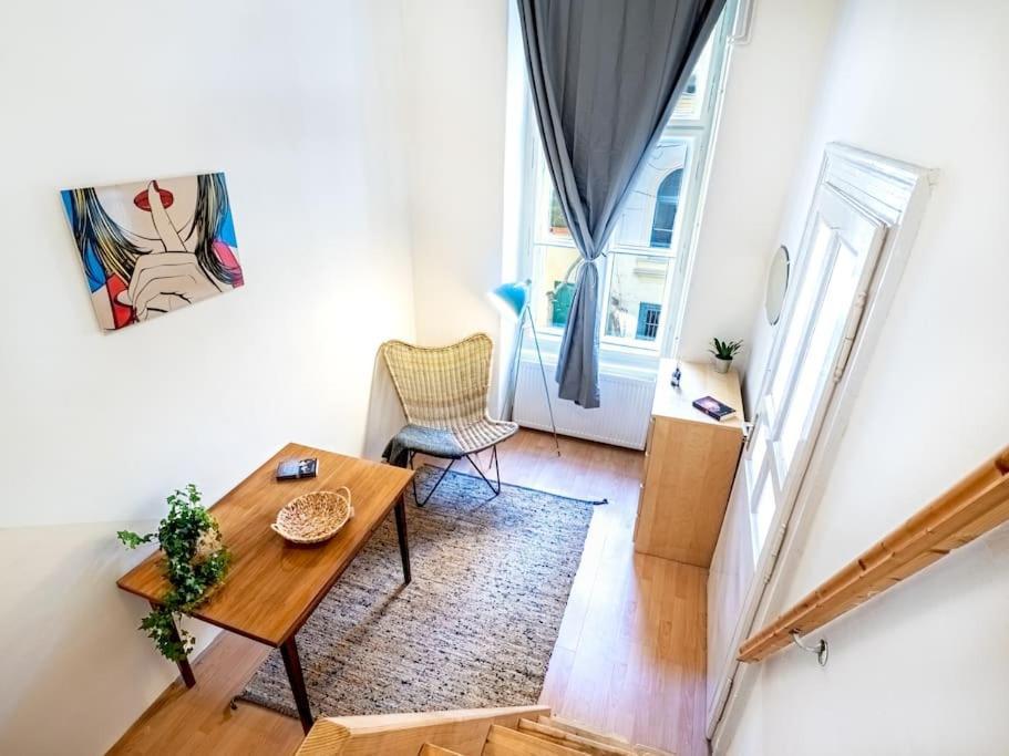 Sunshine Apartment - With Garage Budapest Bagian luar foto