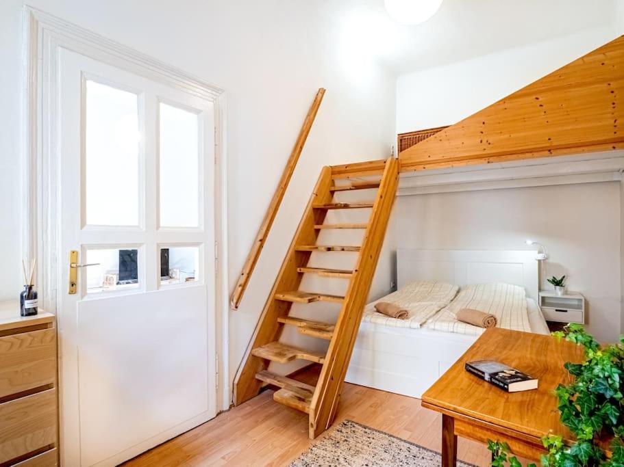 Sunshine Apartment - With Garage Budapest Bagian luar foto